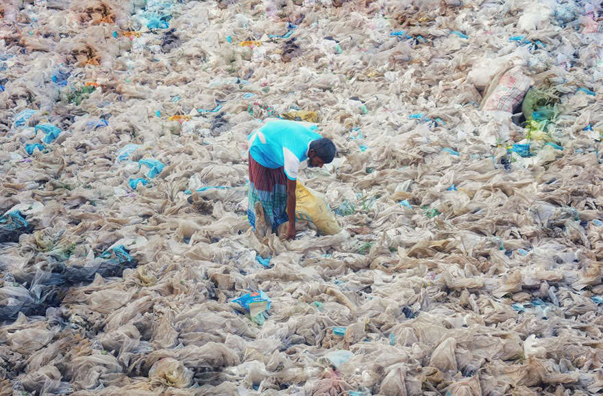 "Biz Ne Yaptık" Diyeceğiniz 20 Plastik Atık Fotoğrafı
